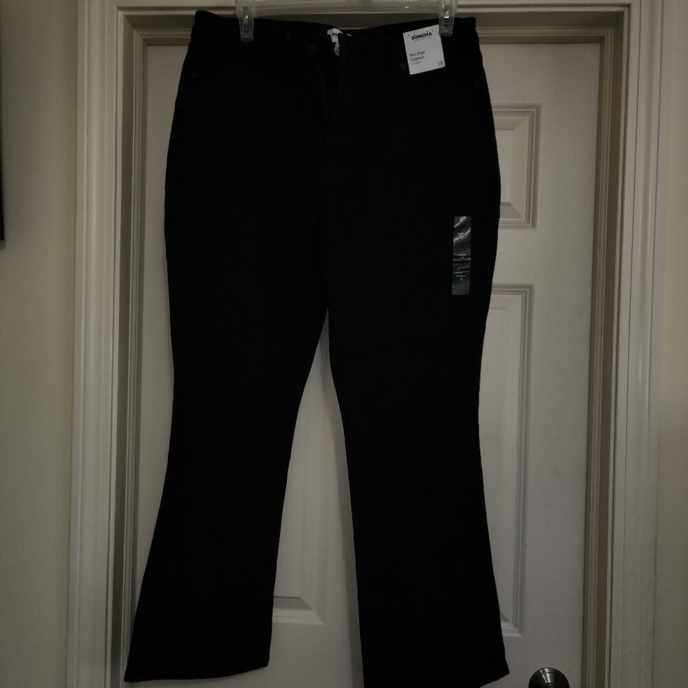 Sonoma Boot Cut Jeans in Black - New Never Worn